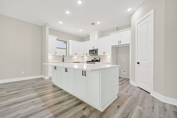 $345,000 | 4906 Wunder Way, Houston, TX 77069