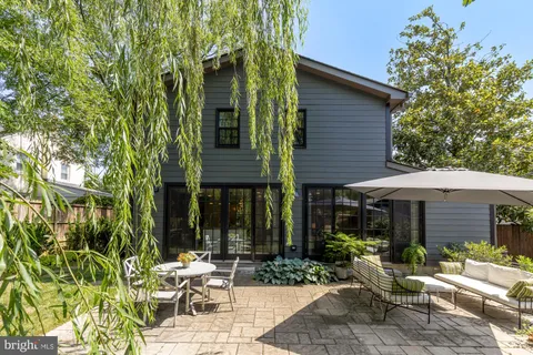 $1,695,000 | 517 Janneys Lane, Alexandria, VA 22302