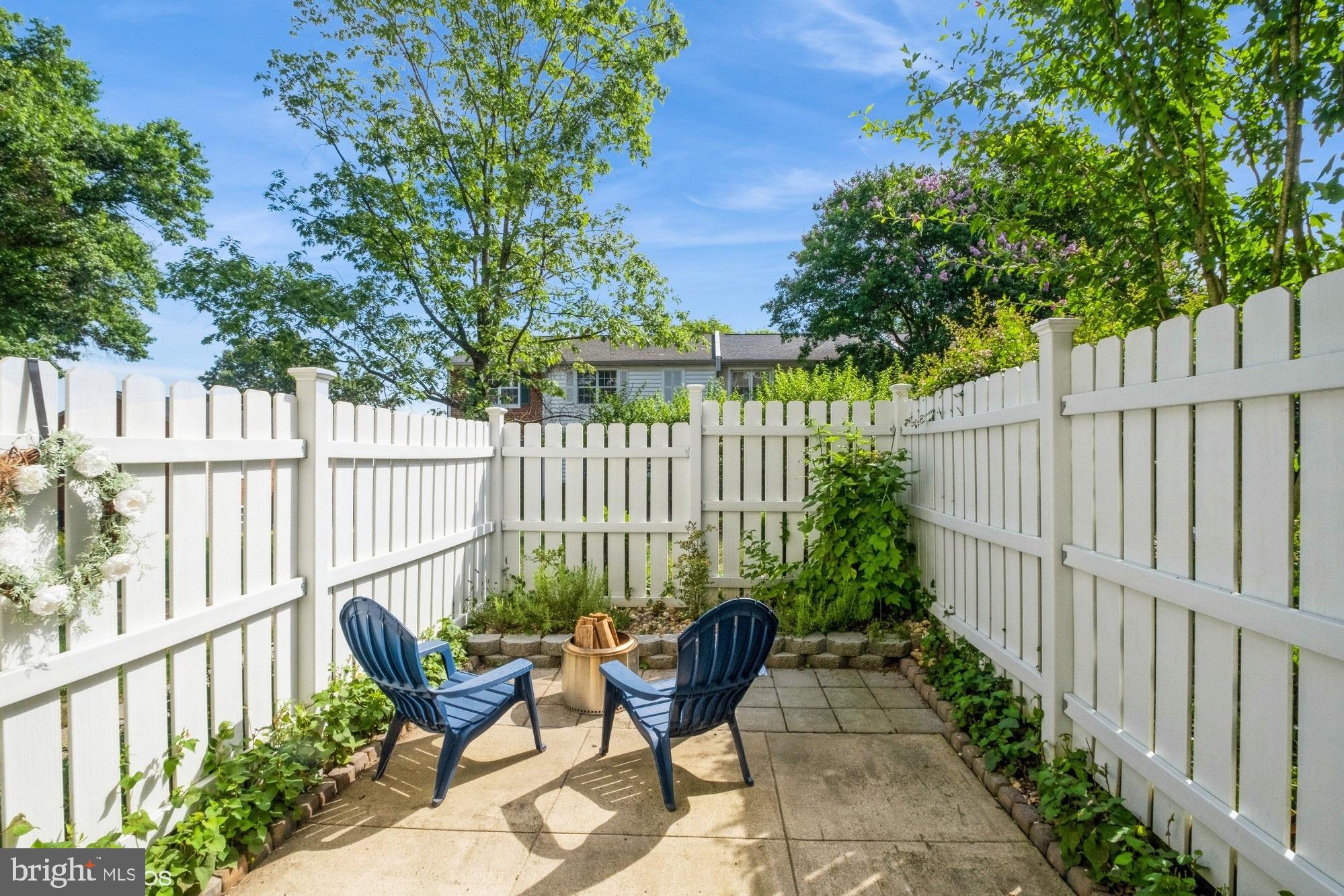 4646 28th Road South, Unit A Arlington, VA 22206 - Photo 2 of 38 Fabulous private fenced patio with garden beds!