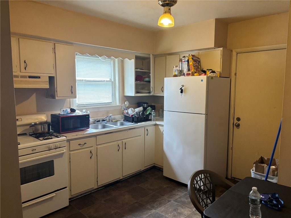 39 Arbutus Street Rochester, NY 14609 - Photo 9 of 13