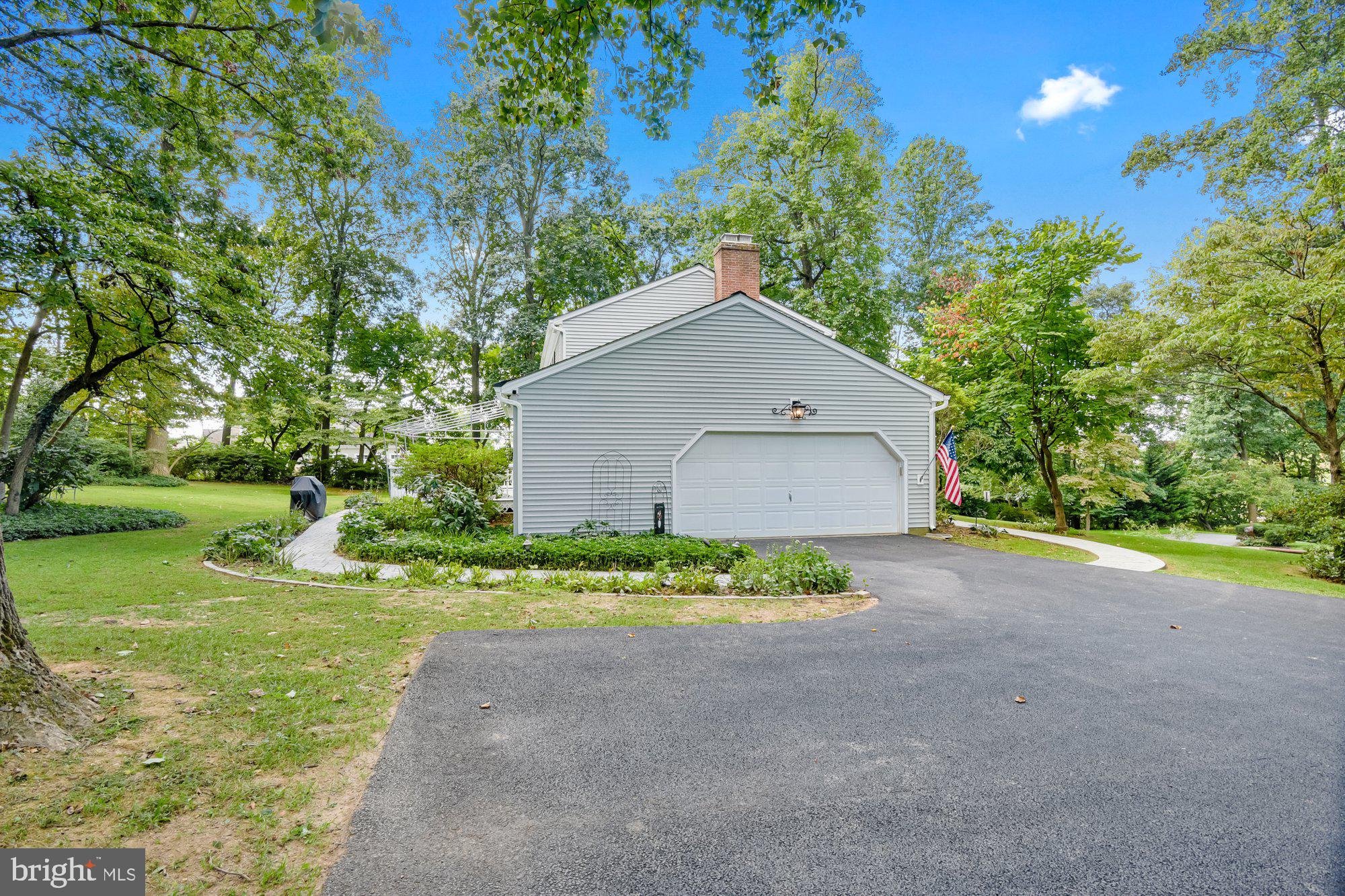 13907 Foxland Road Phoenix, MD 21131 - Photo 21 of 48 Pull into your attached two car garage