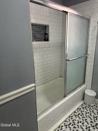 $2,800 | 4 Thoroughbred Lane, Colonie, NY 12205