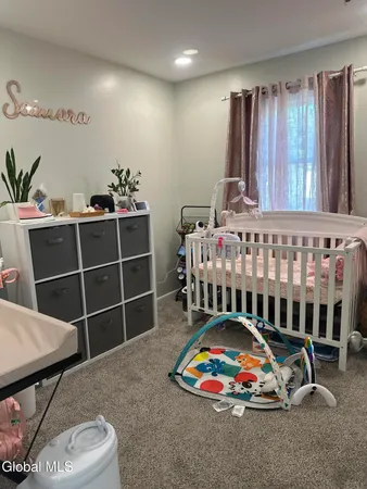 $2,800 | 4 Thoroughbred Lane, Colonie, NY 12205