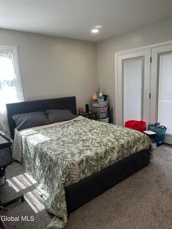 $2,800 | 4 Thoroughbred Lane, Colonie, NY 12205