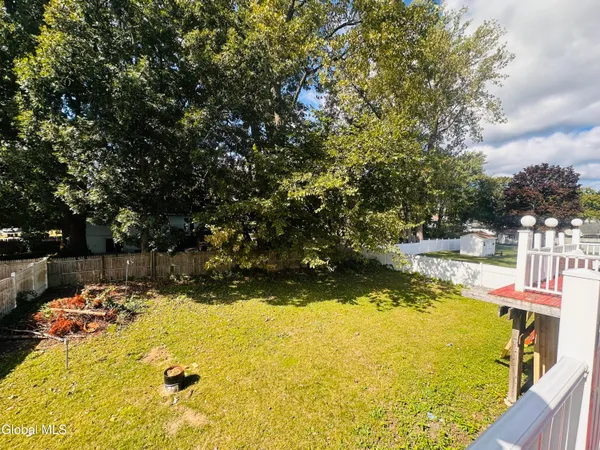 $2,800 | 4 Thoroughbred Lane, Colonie, NY 12205