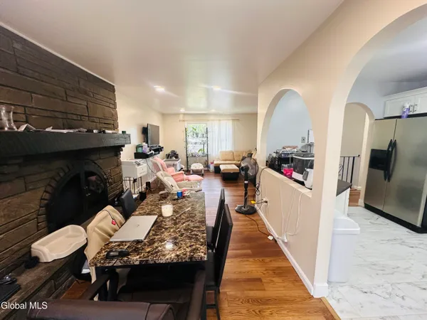 $2,800 | 4 Thoroughbred Lane, Colonie, NY 12205