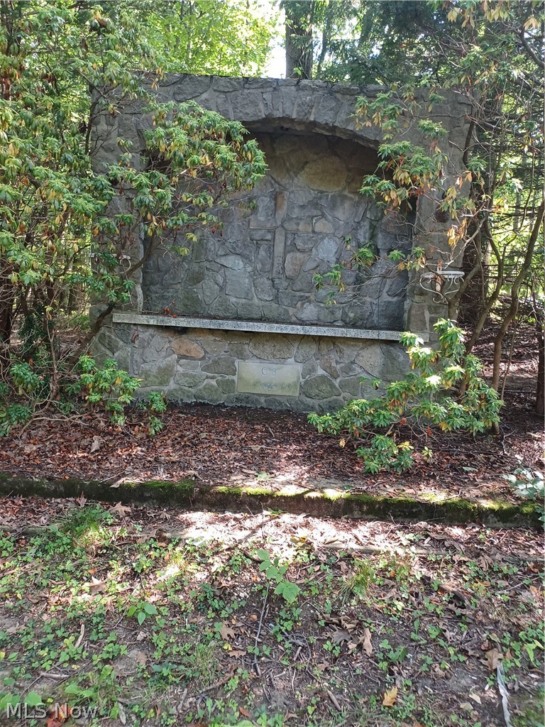 695 South Hubbard Road Lowellville, OH 44436 - Photo 3 of 5 View of Grotto