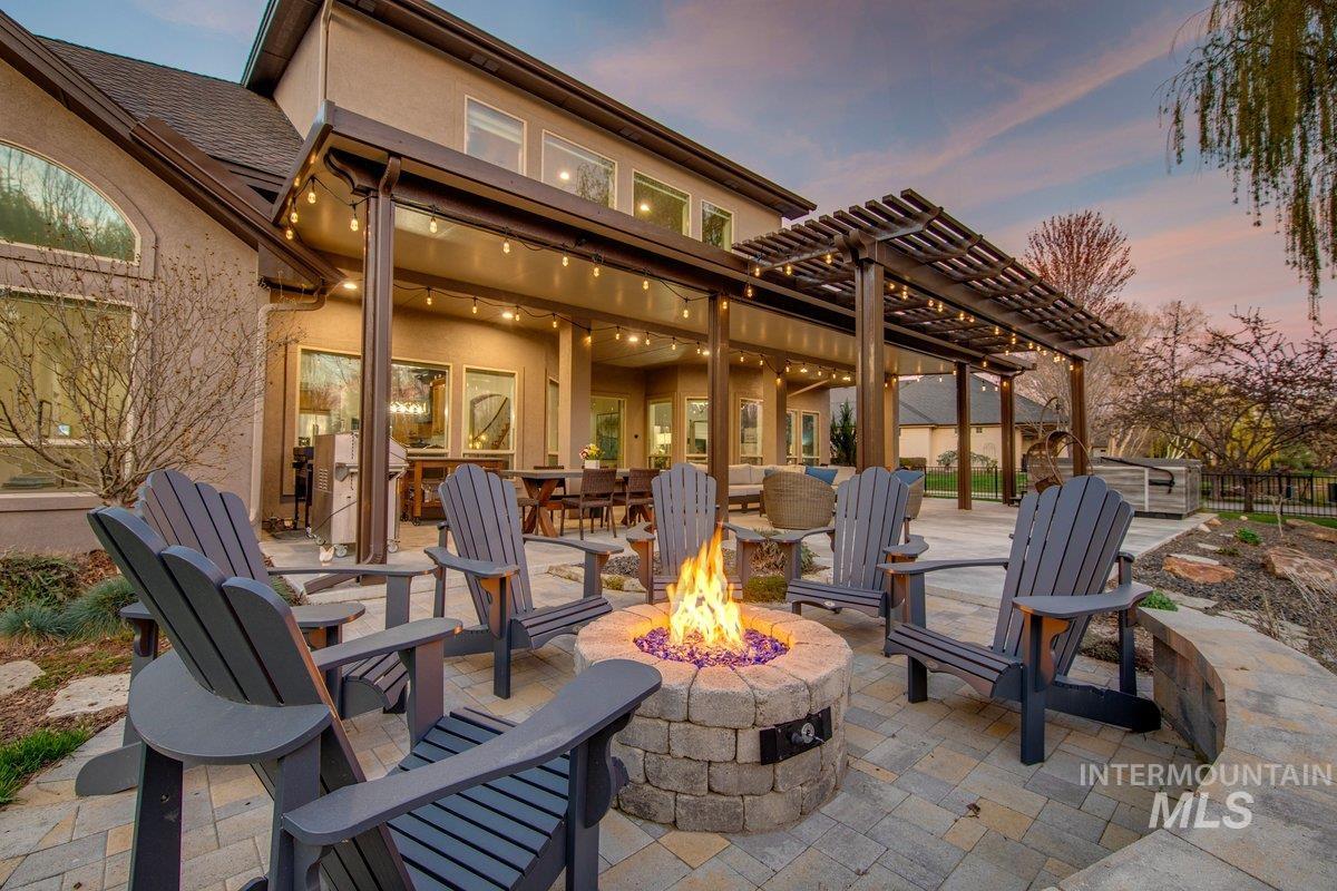 1013 East Rivers End Drive Eagle, ID 83616 - Photo 2 of 39