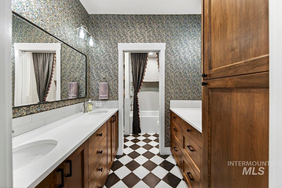 1013 East Rivers End Drive Eagle, ID 83616 - Photo 30 of 39