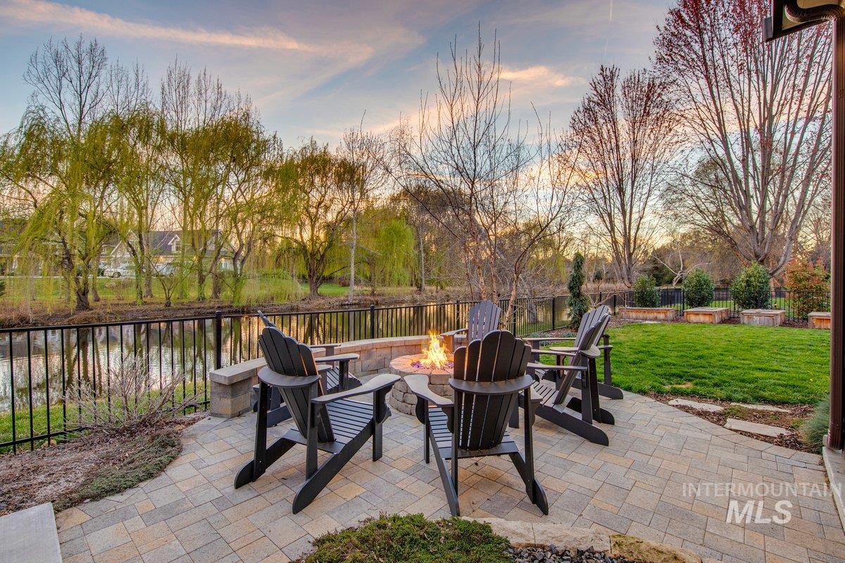 1013 East Rivers End Drive Eagle, ID 83616 - Photo 38 of 39