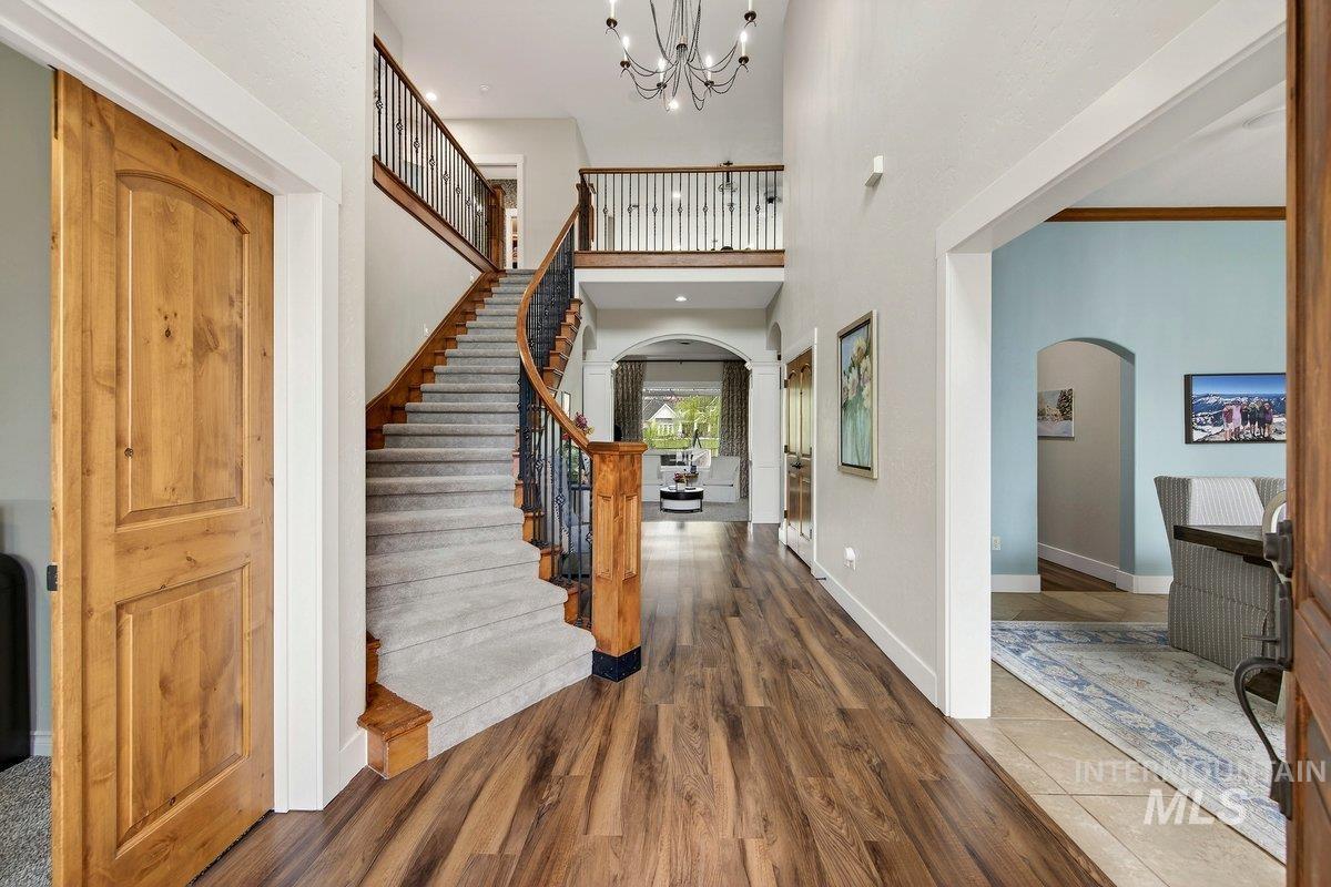 1013 East Rivers End Drive Eagle, ID 83616 - Photo 4 of 39