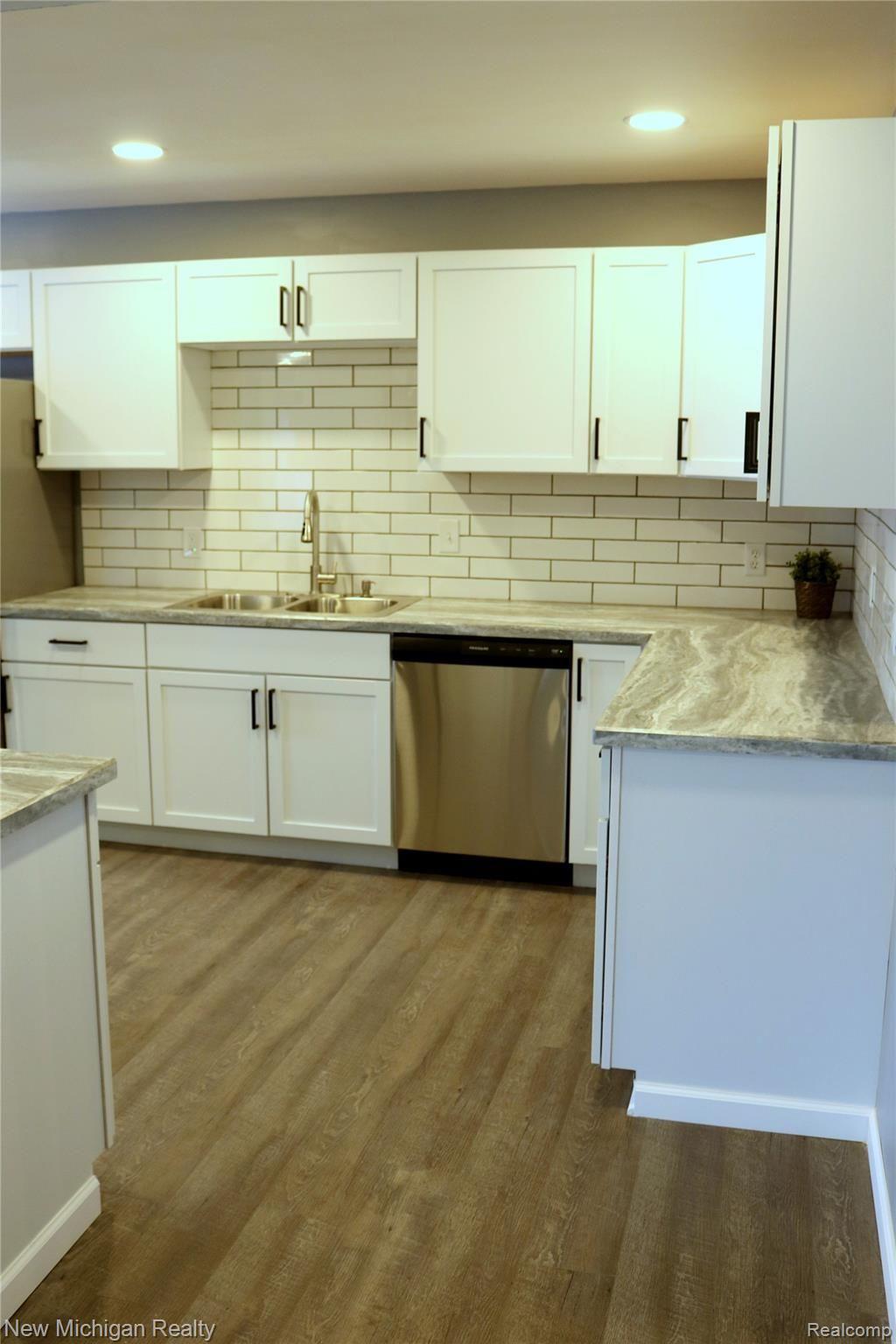 5145 Deland Road Flushing, MI 48433 - Photo 23 of 71 IMG_0403.JPG