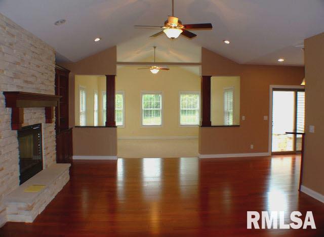 2481 Cattail Ridge Muscatine, IA 52761 - Photo 2 of 9 Gallery Image 2
