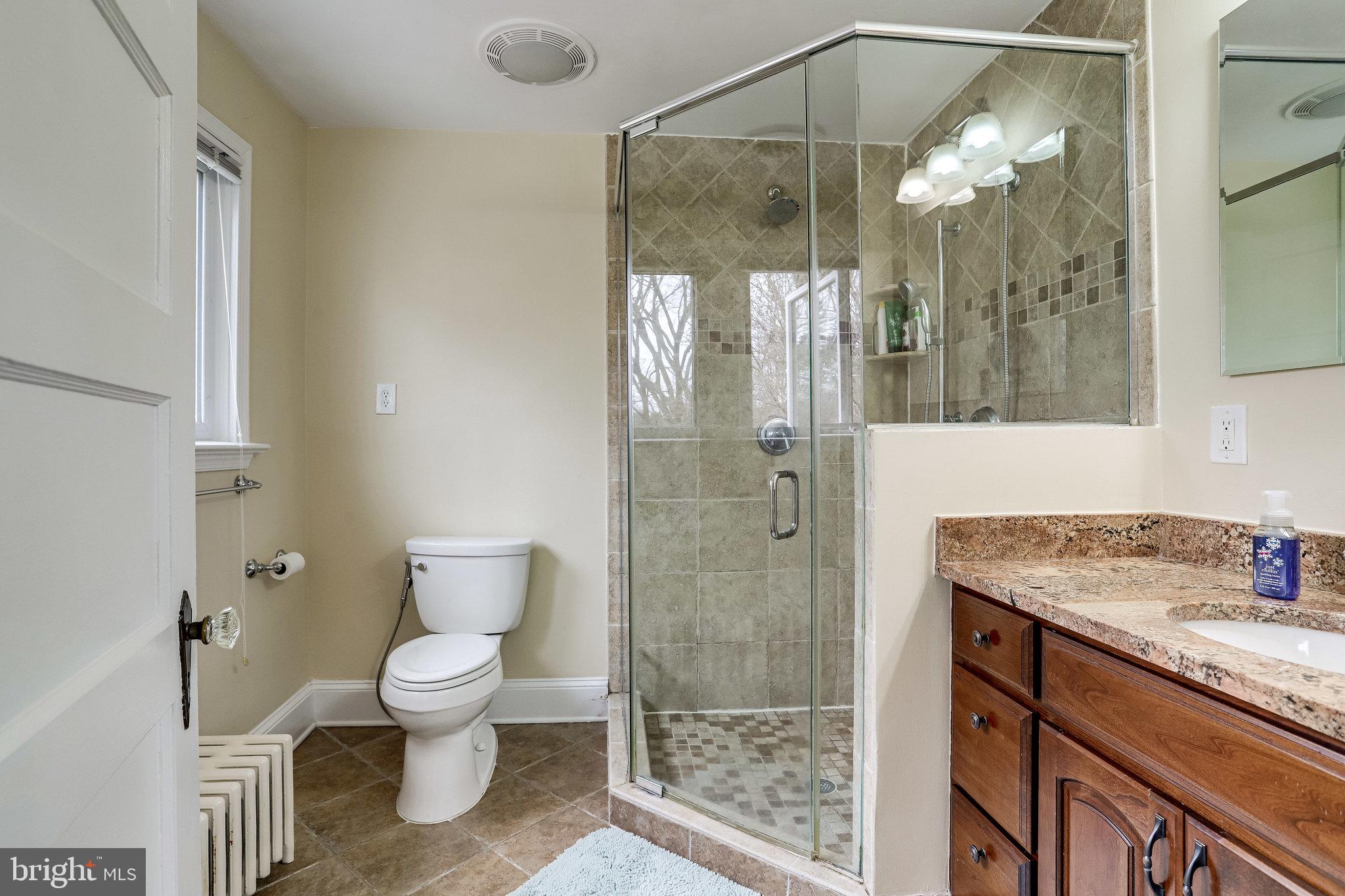 2763 Cameron Road Falls Church, VA 22042 - Photo 17 of 40 Primary Bath