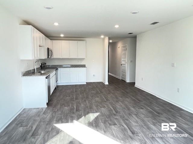 1028 South Bay Street Foley, AL 36535 - Photo 5 of 37