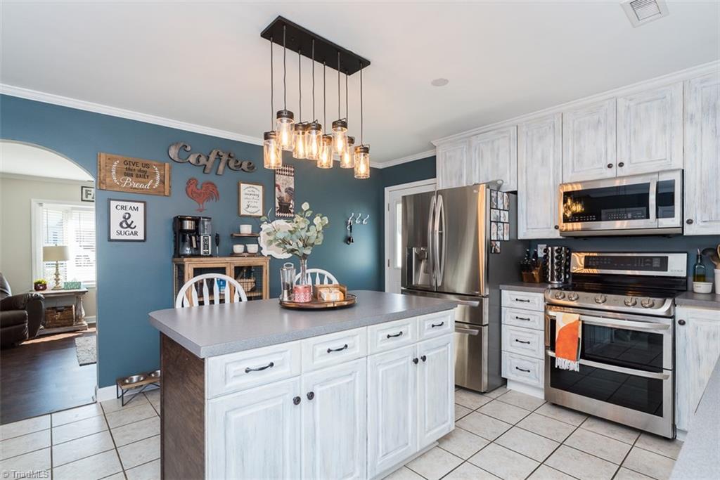706 Rolling Road Haw River, NC 27258 - Photo 11 of 28 Gallery Image 11