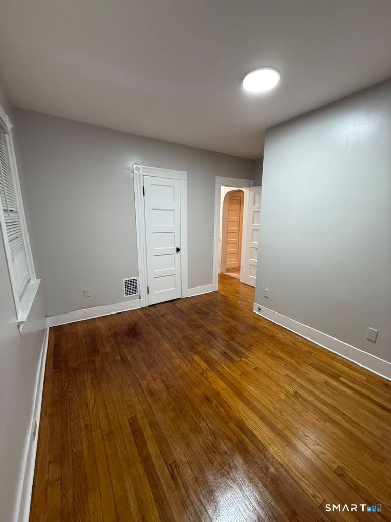 1239 Forest Road, Unit 1 New Haven, CT 06515 - Photo 9 of 10