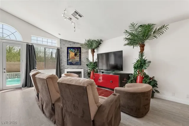 $4,200 | 1404 Sun Copper Drive, Las Vegas, NV 89117