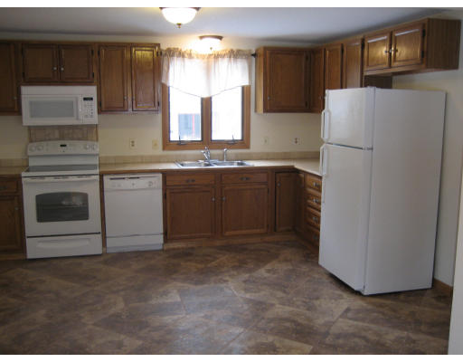 24 Kulig Street Springfield, MA 01104 - Photo 3 of 11 Gallery Image 3
