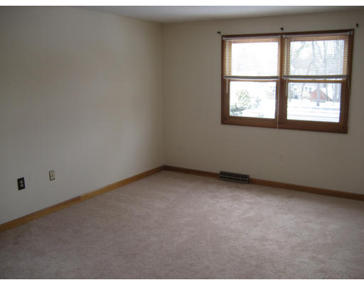 24 Kulig Street Springfield, MA 01104 - Photo 8 of 11 Gallery Image 8