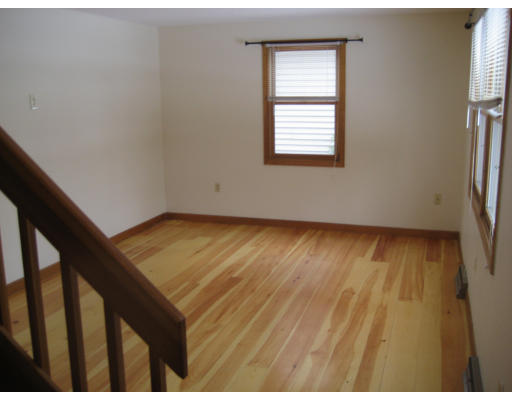 24 Kulig Street Springfield, MA 01104 - Photo 9 of 11 Gallery Image 9