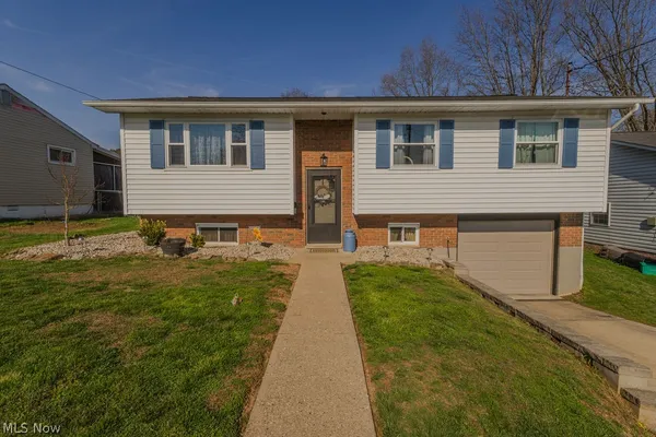 $205,000 | 2310 Randolph Drive, Parkersburg, WV 26104