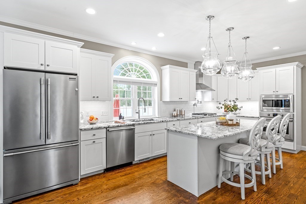 8 Veterans Way Reading, MA 01867 - Photo 11 of 41 Gallery Image 11