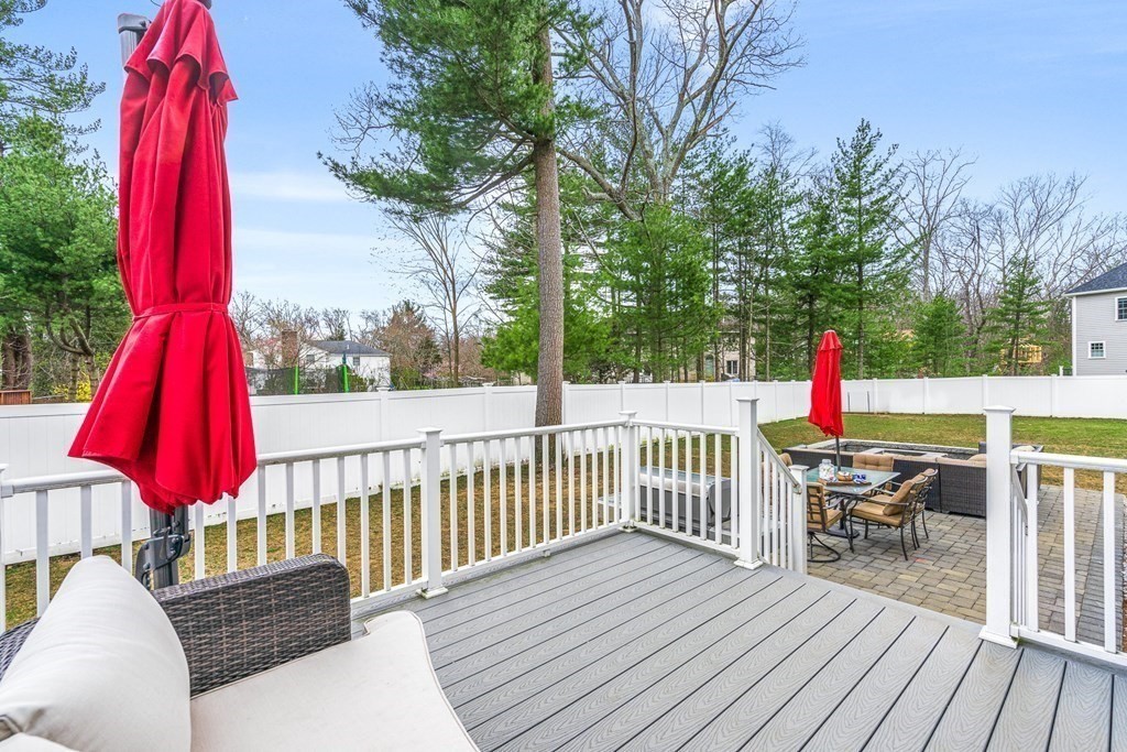 8 Veterans Way Reading, MA 01867 - Photo 6 of 41 Gallery Image 6
