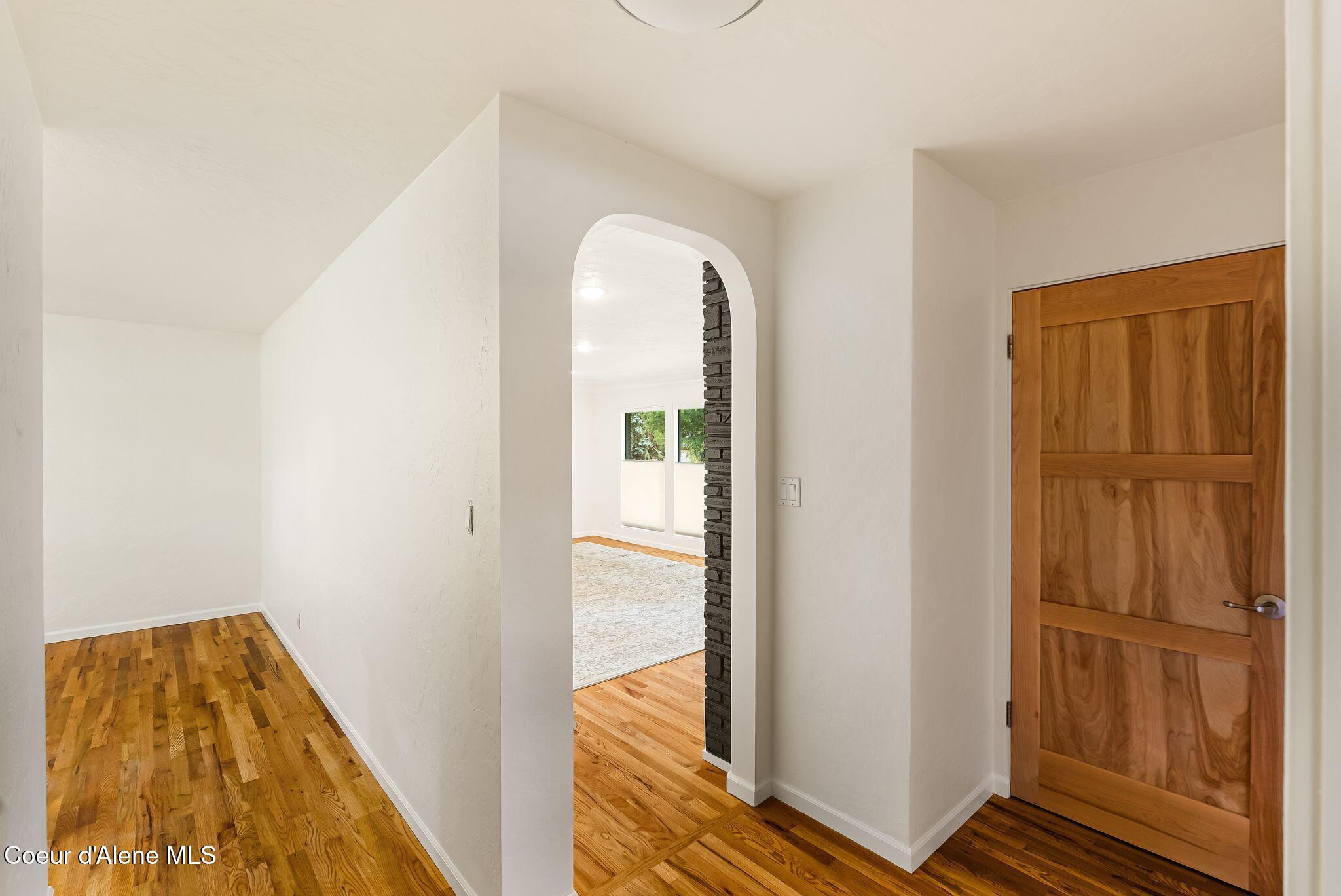 1104 Birch Street Sandpoint, ID 83864 - Photo 29 of 87 Hallway