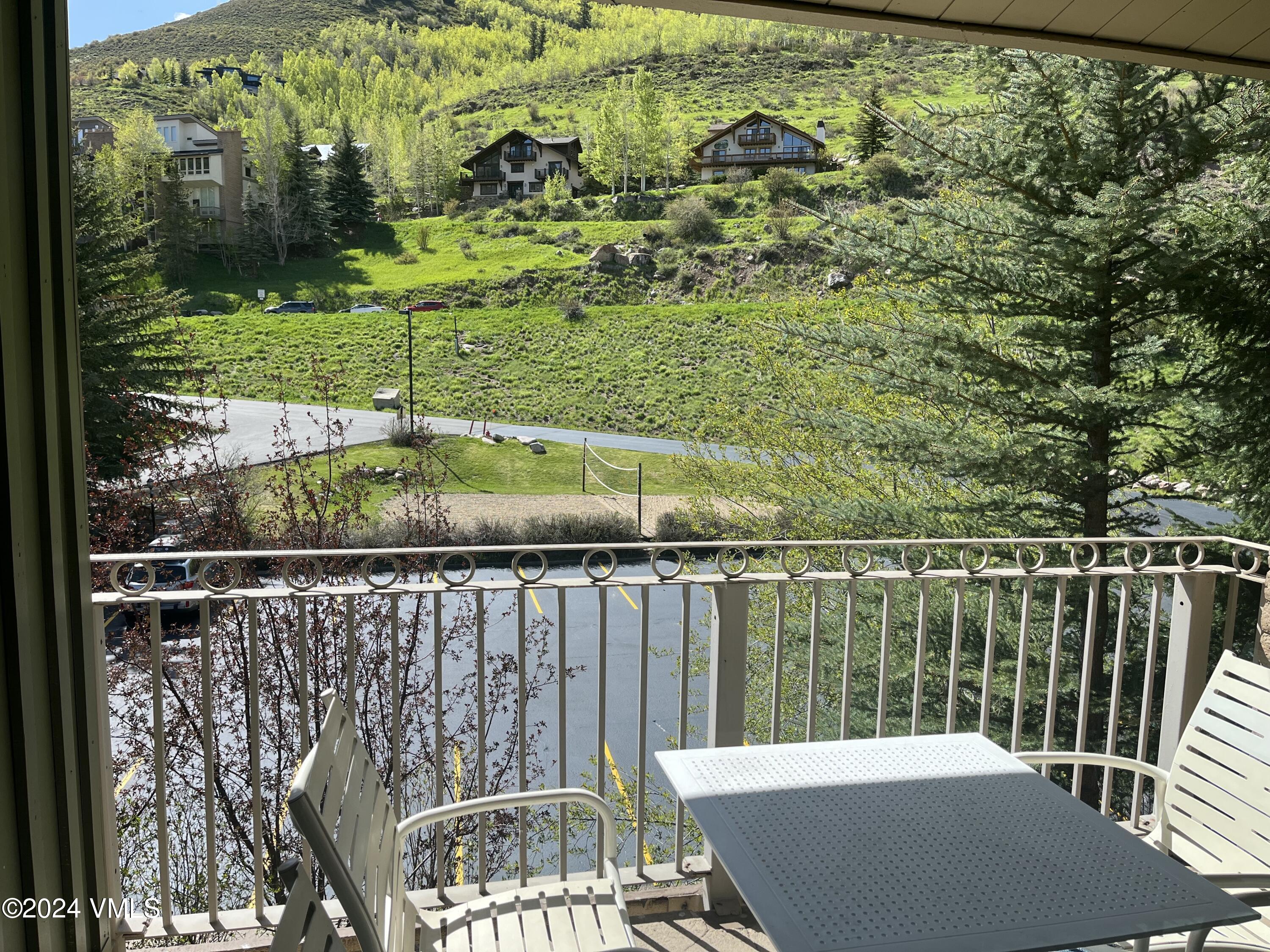 1020 Vail View Drive, Unit 340331 Vail, CO 81657 - Photo 4 of 25 a view of a balcony with yard