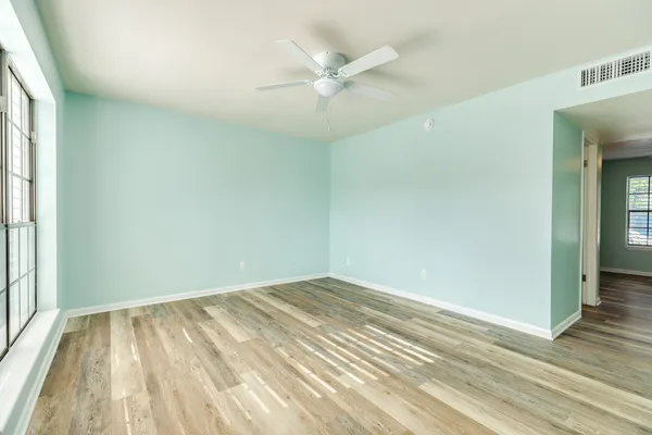 $1,800 | 711 7th Street, Unit 1, Galveston, TX 77550