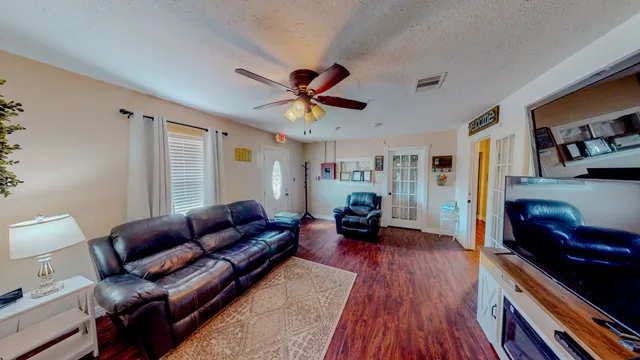 $350,000 | 216 East Plantation Drive, Clute, TX 77531