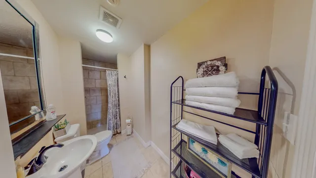 $350,000 | 216 East Plantation Drive, Clute, TX 77531