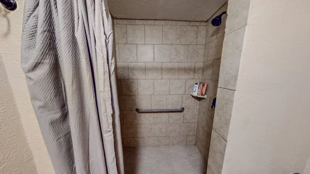 $350,000 | 216 East Plantation Drive, Clute, TX 77531