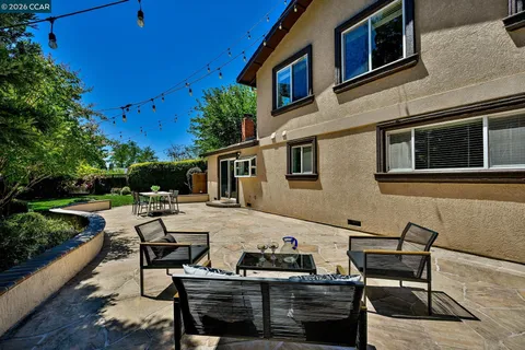 $1,298,000 | 102 Henson Creek Court, Martinez, CA 94553