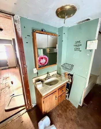 $100,000 | 176 South Scott Street, Adrian, MI 49221