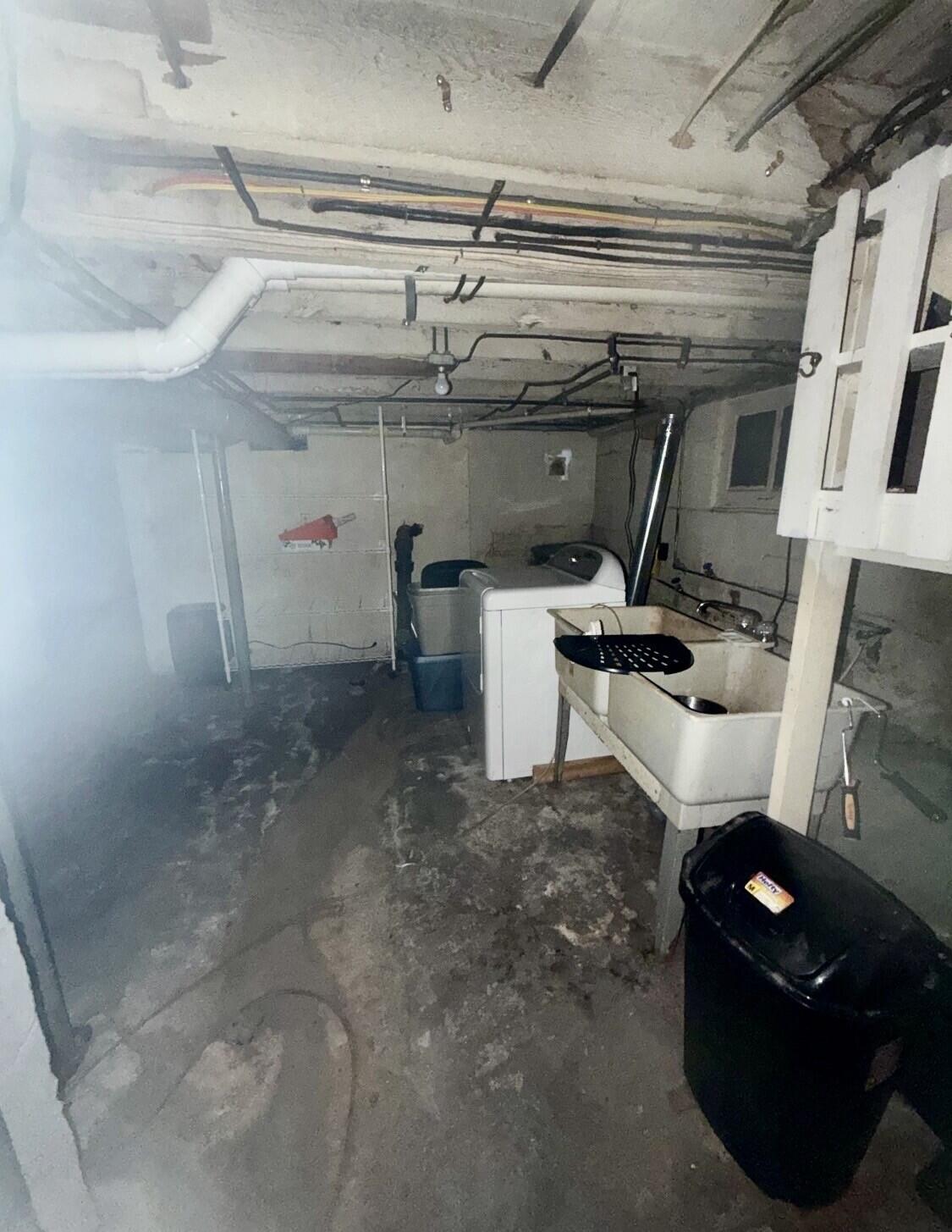 176 South Scott Street Adrian, MI 49221 - Photo 38 of 41 176 S Scott St - 48