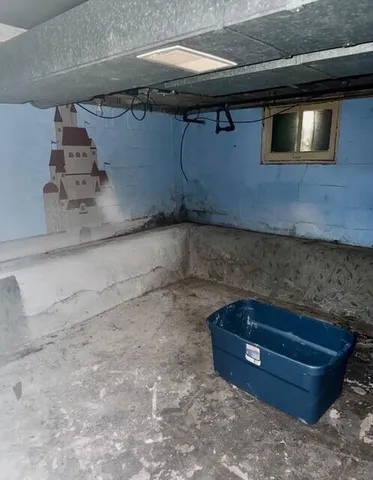 $159,900 | 176 South Scott Street, Adrian, MI 49221