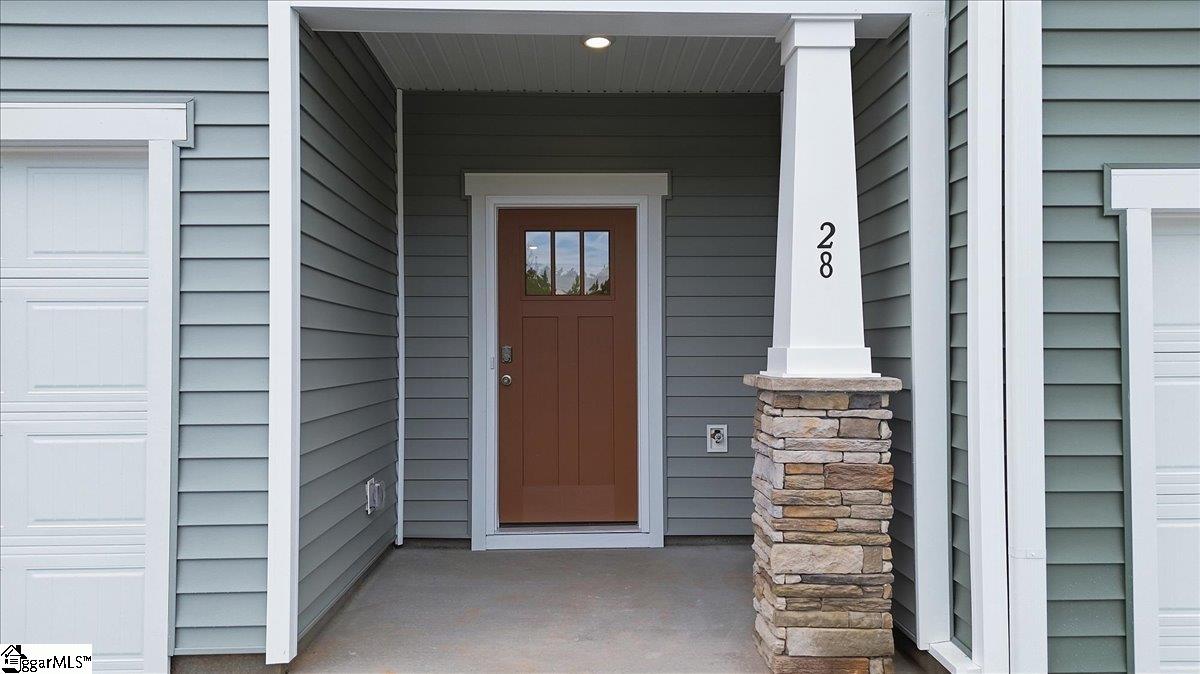 28 Shoemaker Road Greenville, SC 29617 - Photo 3 of 32