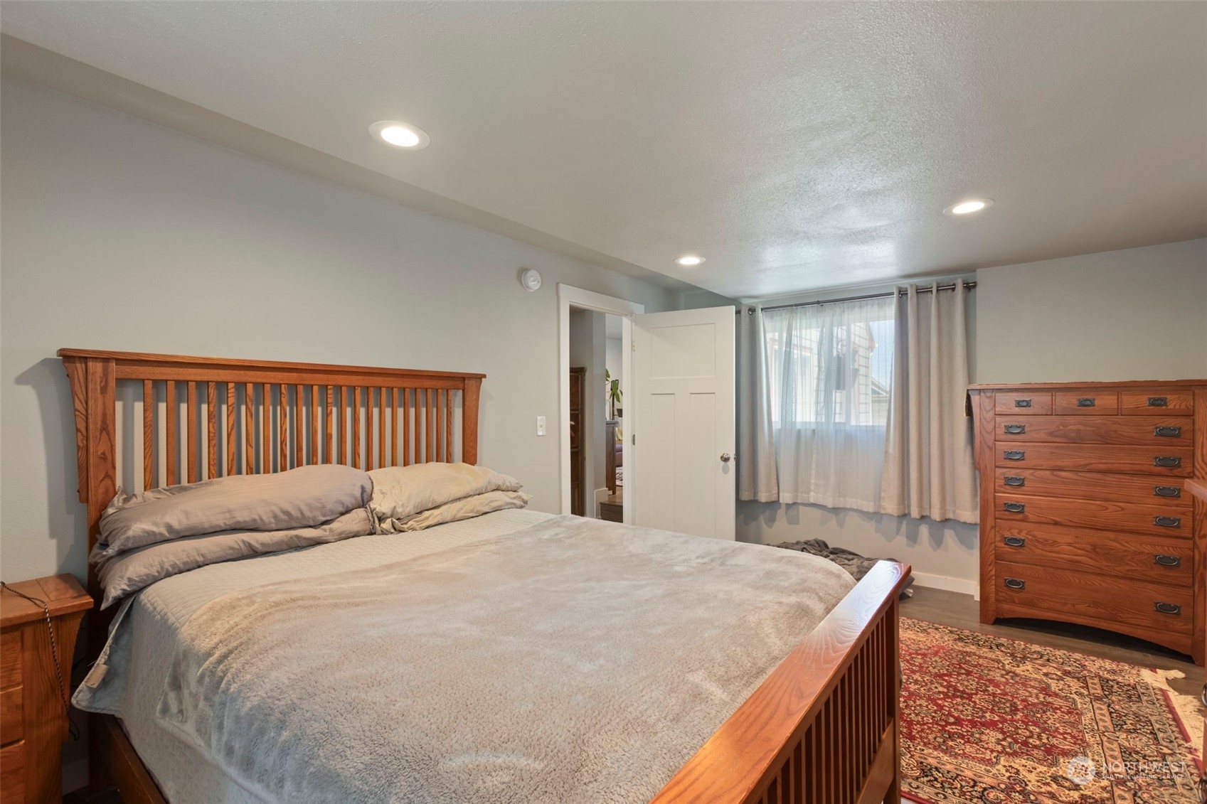 1720 South Walters Road Tacoma, WA 98465 - Photo 13 of 40 Gallery Image 13