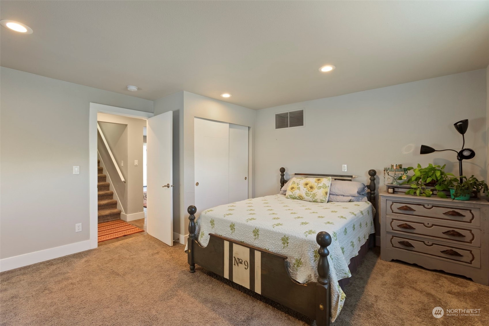 1720 South Walters Road Tacoma, WA 98465 - Photo 19 of 40 Gallery Image 19