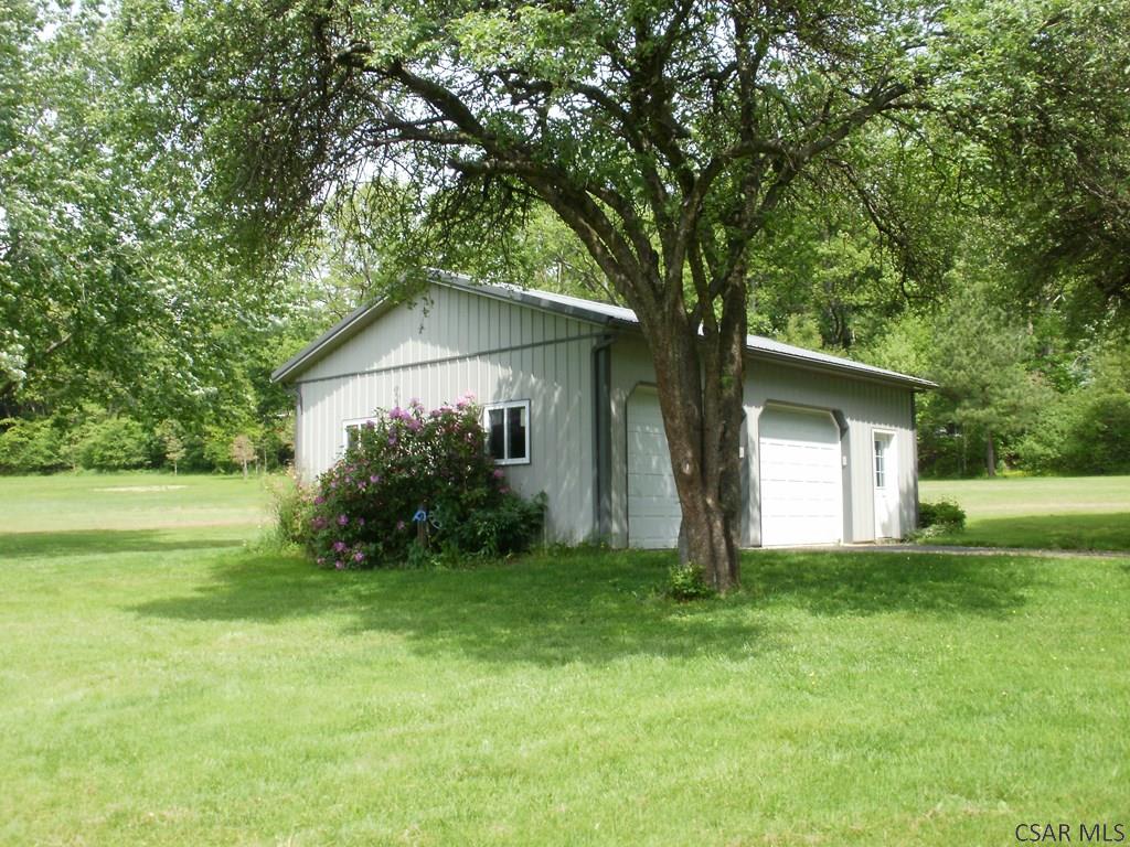 3045 Water Level Road Somerset, PA 15501 - Photo 5 of 22