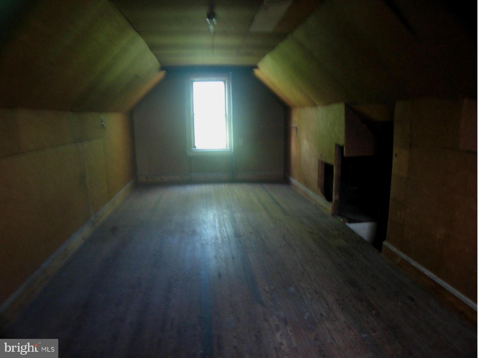 3114 Rolling Rd. Baltimore, MD 21244 - Photo 15 of 21 Interior Attic