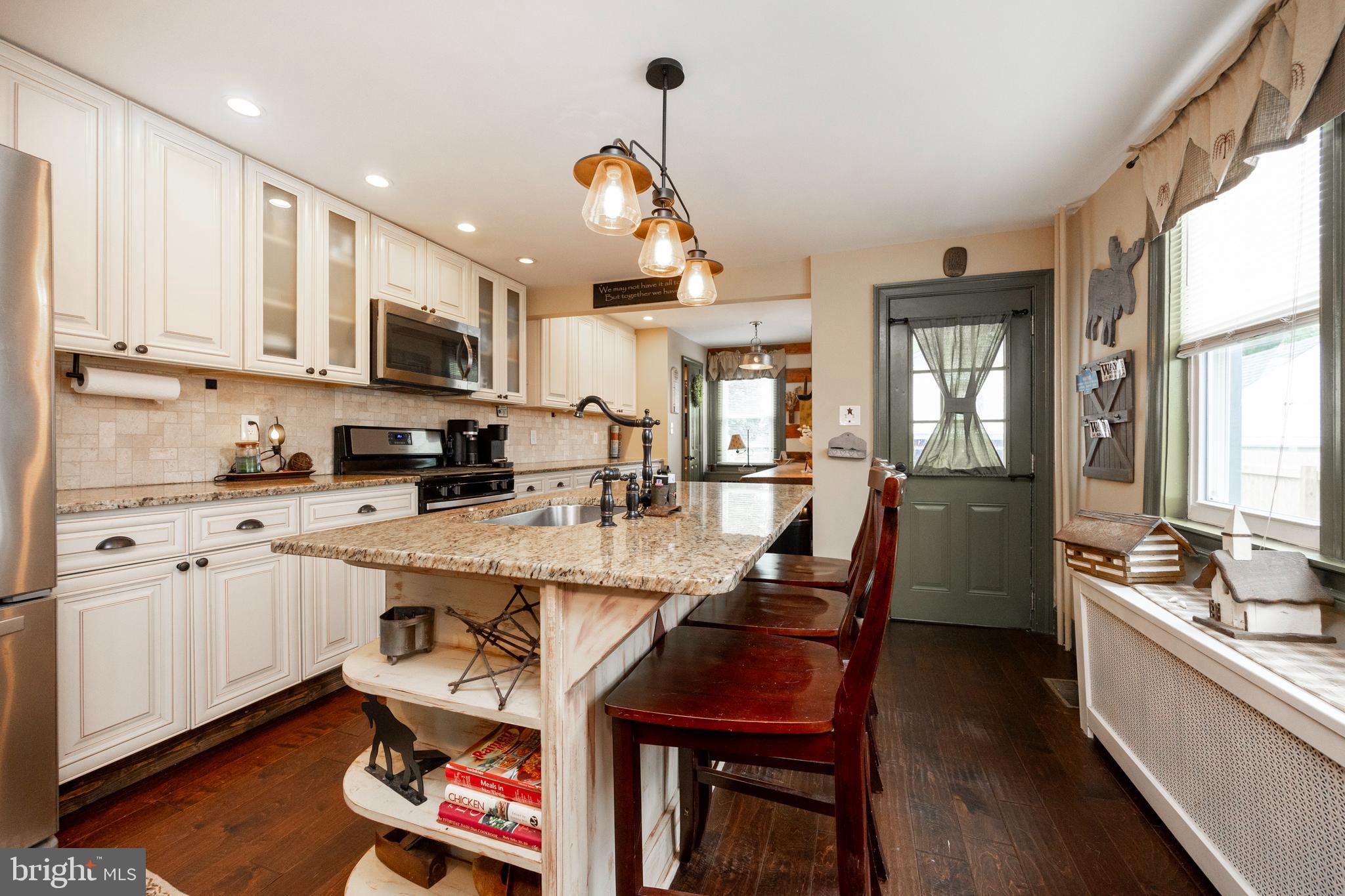 222 Highland Avenue Wayne, PA 19087 - Photo 5 of 46