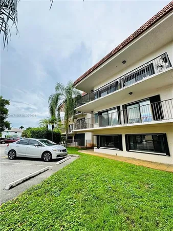 $2,000 | 4730 Southwest 62nd Way, Unit 104, Davie, FL 33314