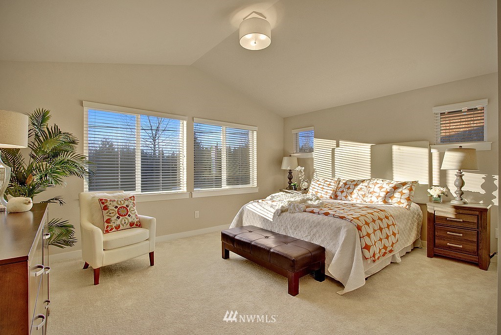 16932 35th Drive Southeast Bothell, WA 98012 - Photo 7 of 13 Gallery Image 7