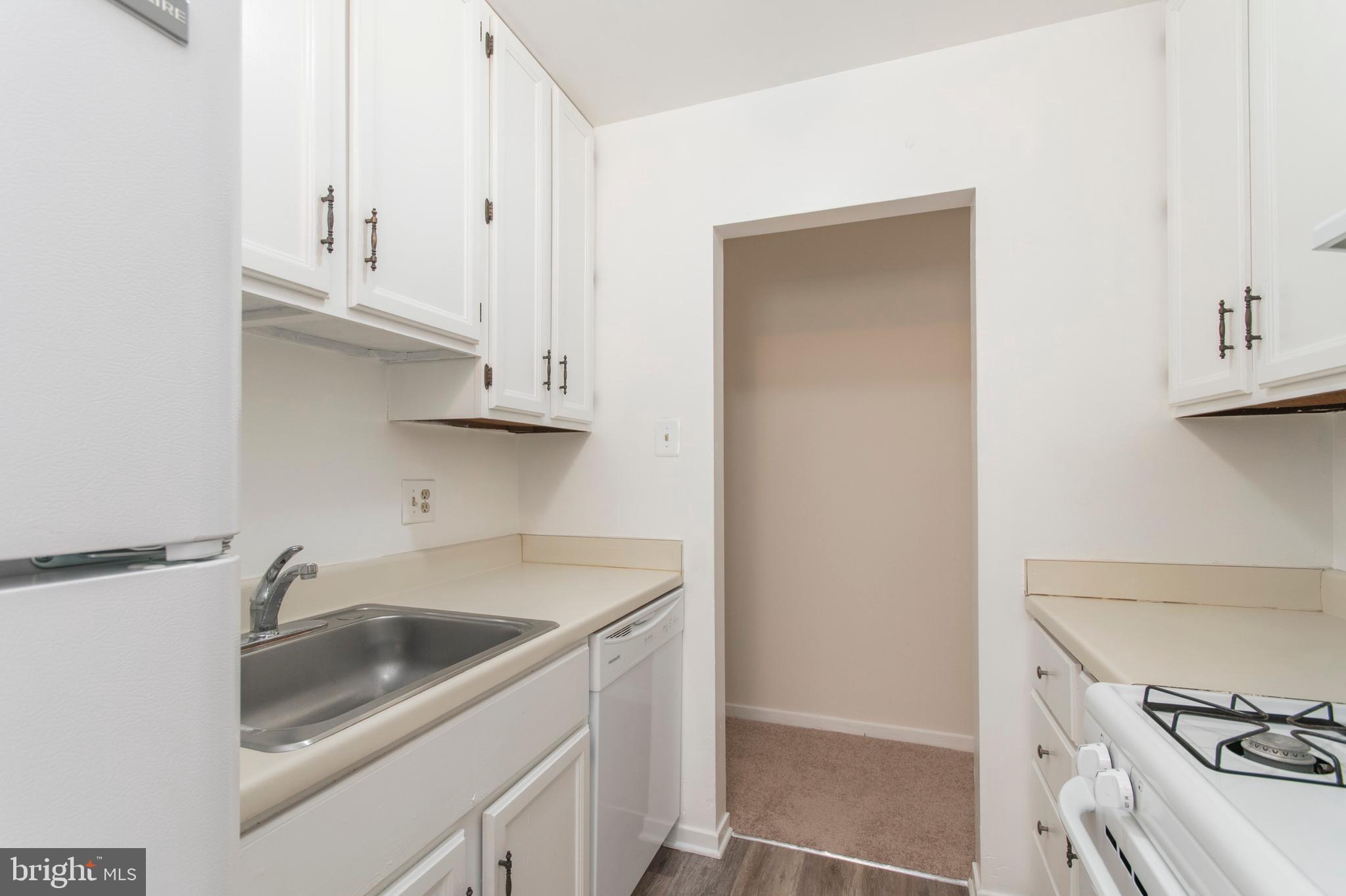 430 Harmon Road Philadelphia, PA 19128 - Photo 11 of 45