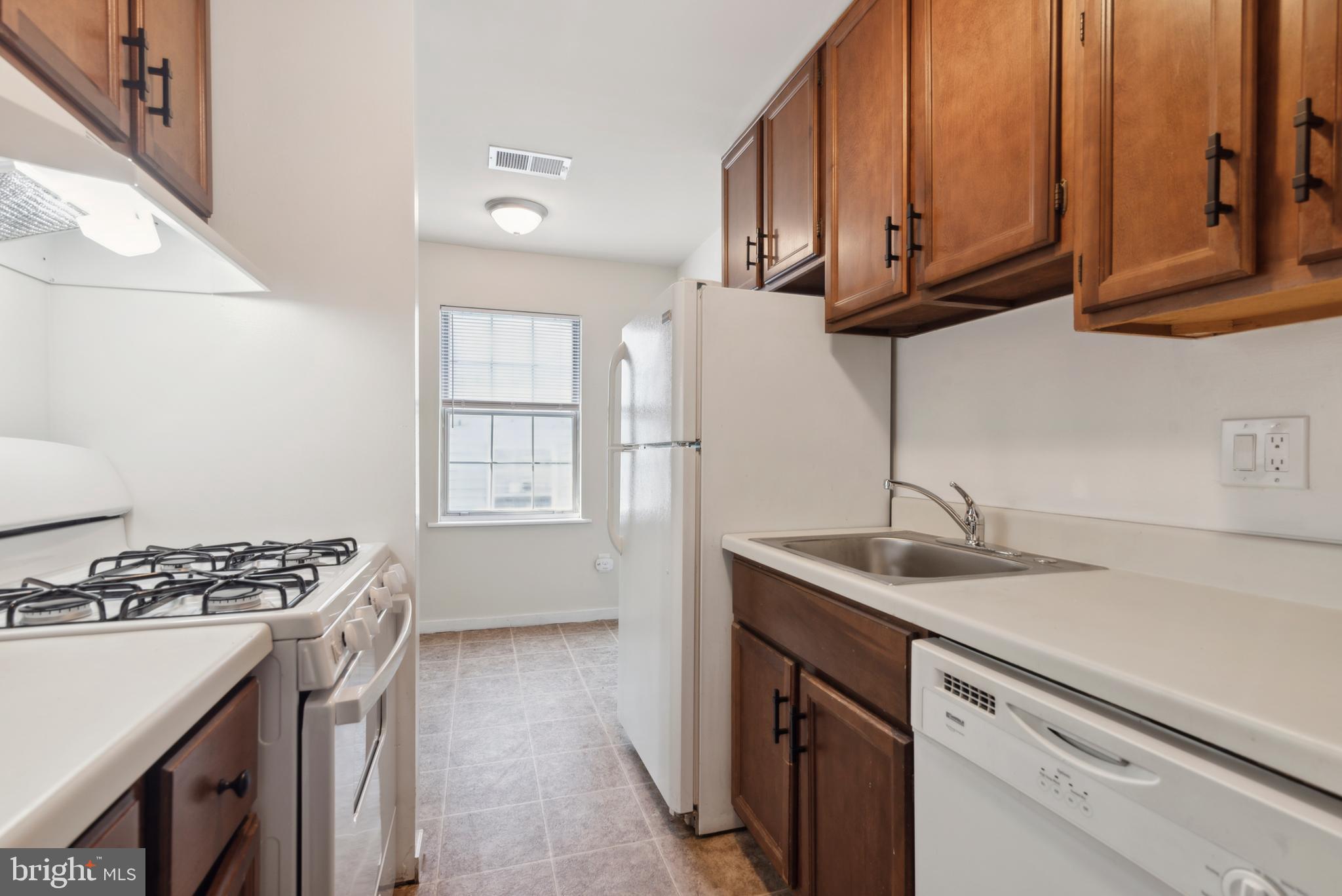 430 Harmon Road Philadelphia, PA 19128 - Photo 33 of 45