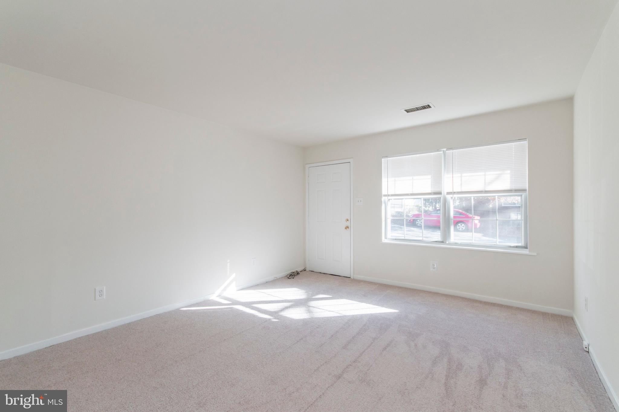 430 Harmon Road Philadelphia, PA 19128 - Photo 7 of 45