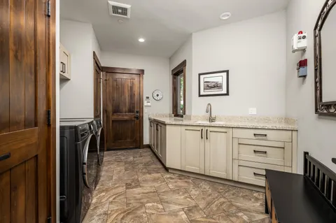 $4,998,000 | 2081 Tahoe Mountain Road, South Lake Tahoe, CA 96150